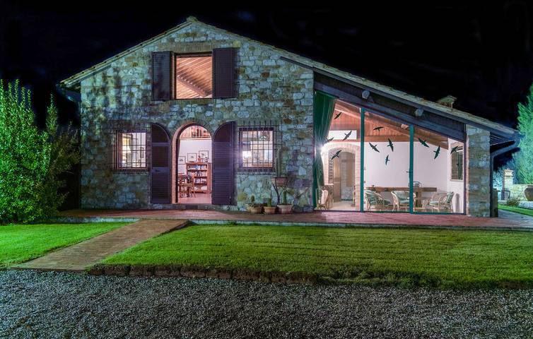 Appartamento arioso con piscina e giardino vicino al centro città e al lago in Gambassi Terme, Firenze province