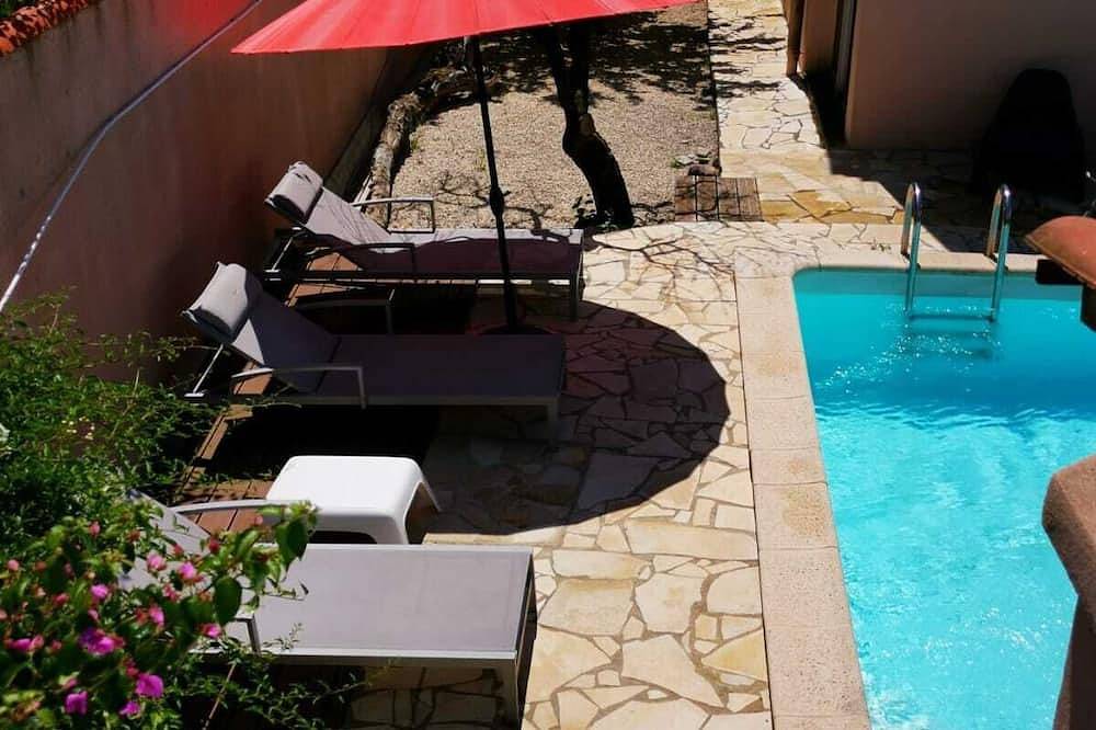 Entire apartment, The Twins' house <br> in Bernis, Nimes region