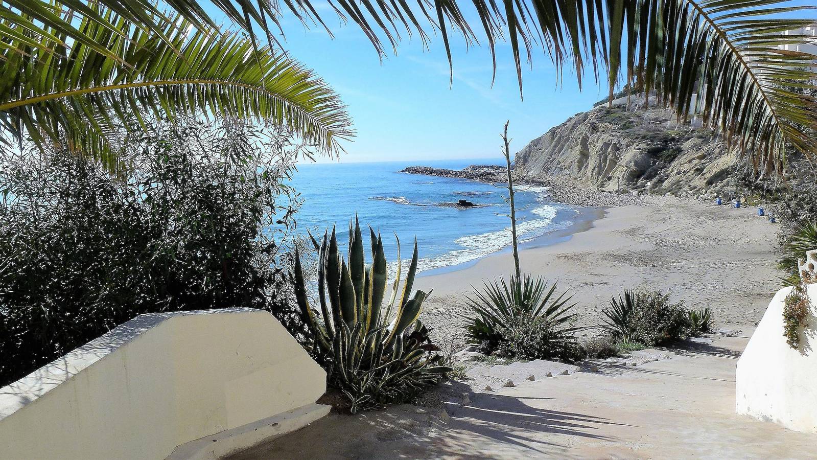 Apartamento inteiro, Apartamento Sol y Mar Playa, Grande Terraço Frente à Praia e Piscina Comum in La Merced, El Campello