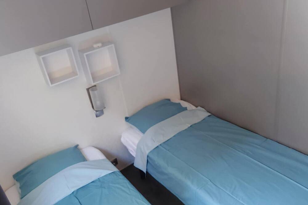 Nieuw Mobilhome comfortabel 6 personen kamperen 4 * in Les Vans, Cevennen