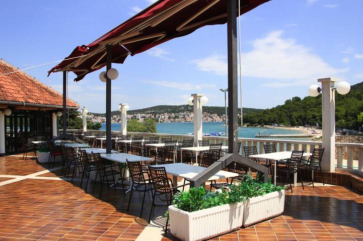 Ferienwohnung für 6 Personen, mit Balkon/Terrasse auf Murter - 2