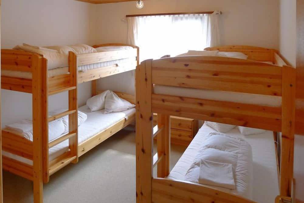 Ganze Wohnung, Fricktalerhuus Apt.1 in Surava, Plessur Alpen