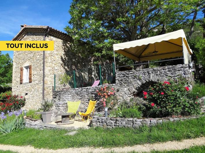 Gîte pour 4 personnes, avec terrasse et jardin