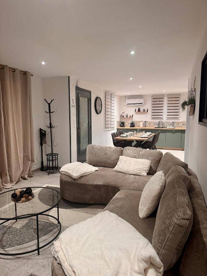 Location de vacances pour 6 personnes, avec jardin et vue, adapté aux familles à Saint-Épain