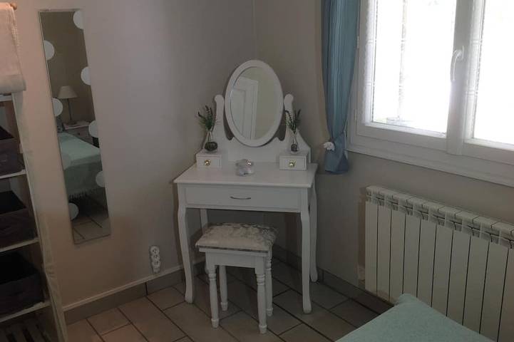 Gîte pour 4 personnes, avec terrasse et jardin à Port-d'Envaux - 4