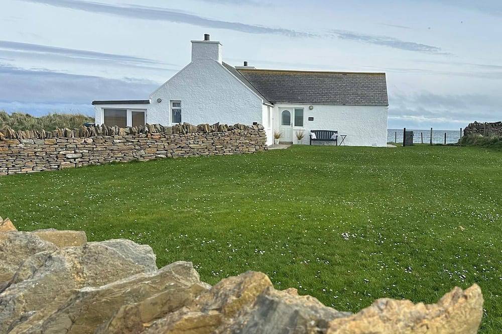 Orkney Retreats Kilnbarn 5* Scandi Deluxe Seafront Cottage in Orkney Inseln