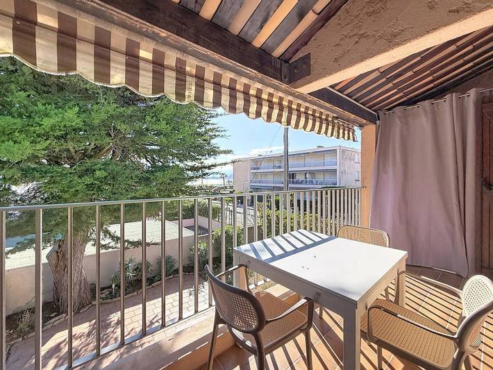 Gîte pour 4 personnes, avec balcon dans Plage de Saint-Cyr sur Mer Les Lecques - 2