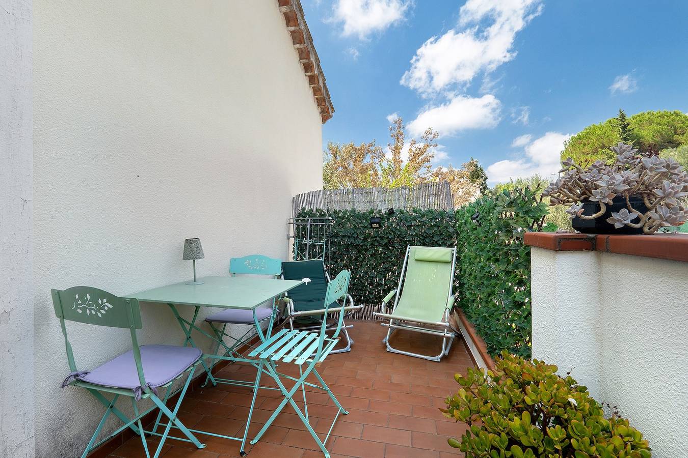 Geheel appartement, Appartement '2 P Terrasse' met privéterras, wifi en airconditioning in Saint-Paul-de-Vence, Middellandse Zeekust (Frankrijk)