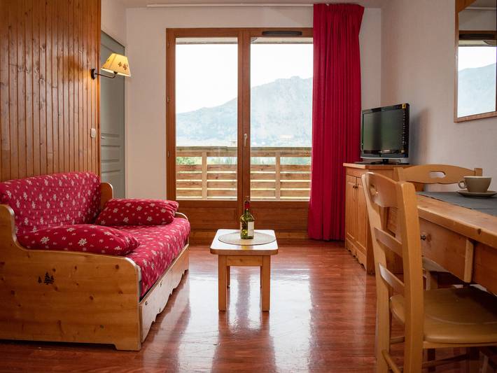 Chalet pour 4 personnes, avec piscine et balcon dans SuperDévoluy