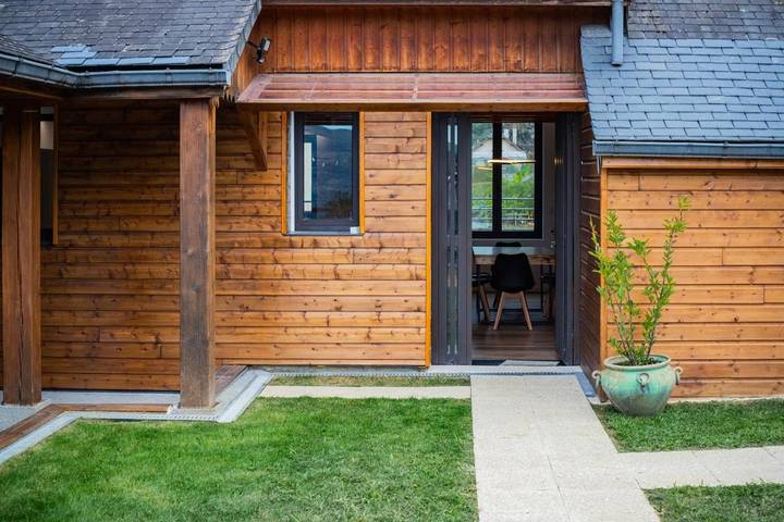 Location de vacances pour 6 personnes, avec jardin ainsi que vue sur le lac et vue, adapté aux familles à Arras-en-Lavedan - 3