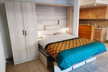 Gîte pour 2 personnes, avec sauna et terrasse ainsi que piscine et jacuzzi à Saillon