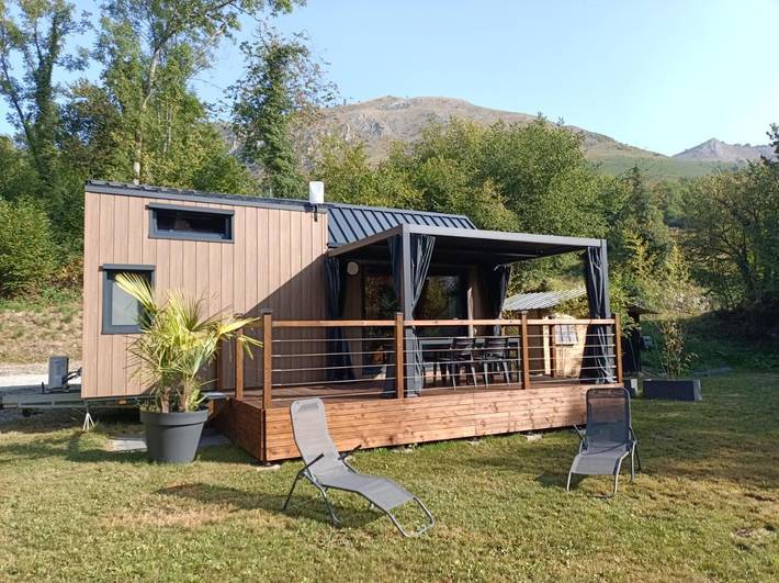 Gîte pour 4 personnes, avec Terrasse ainsi que Jardin et Vue à Arcizans-Dessus