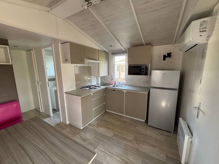 Camping pour 6 personnes, avec jardin et vue sur le lac dans le Luberon - 3