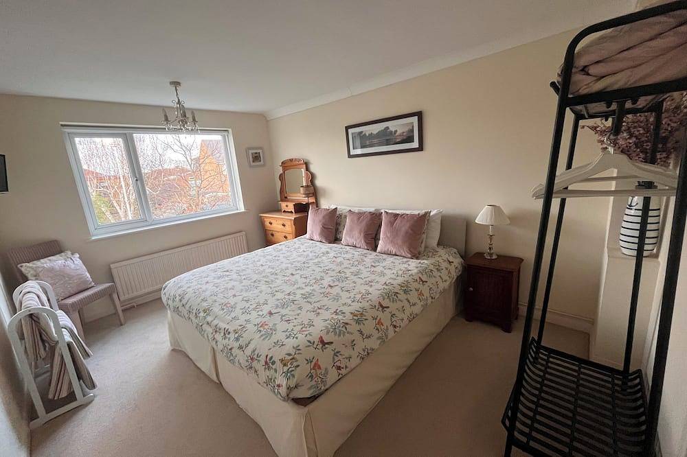 Ein schönes, geräumiges Haus mit 2 Schlafzimmern für bis zu 5 Personen. Eigene Einfahrt. in Whitstable, Kent