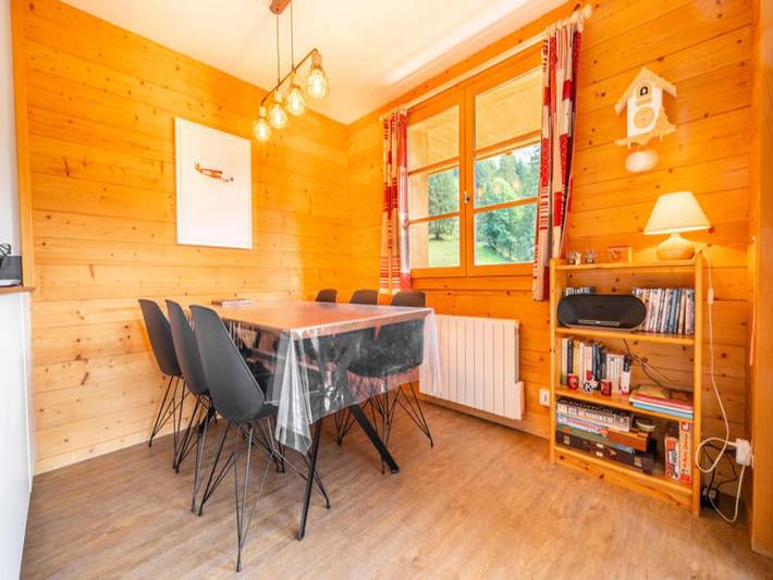 Gîte pour 6 personnes, avec terrasse dans Lac des Confins - 4