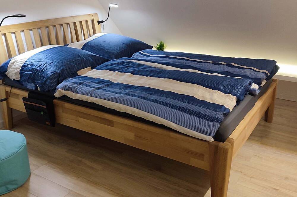 Villa Wildrose mit Sauna und Beachfußballplatz in Flecken Zechlin, Rheinsberg