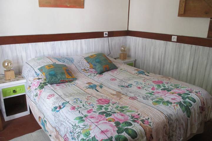 Gîte pour 4 personnes, avec jardin à Habas - 2