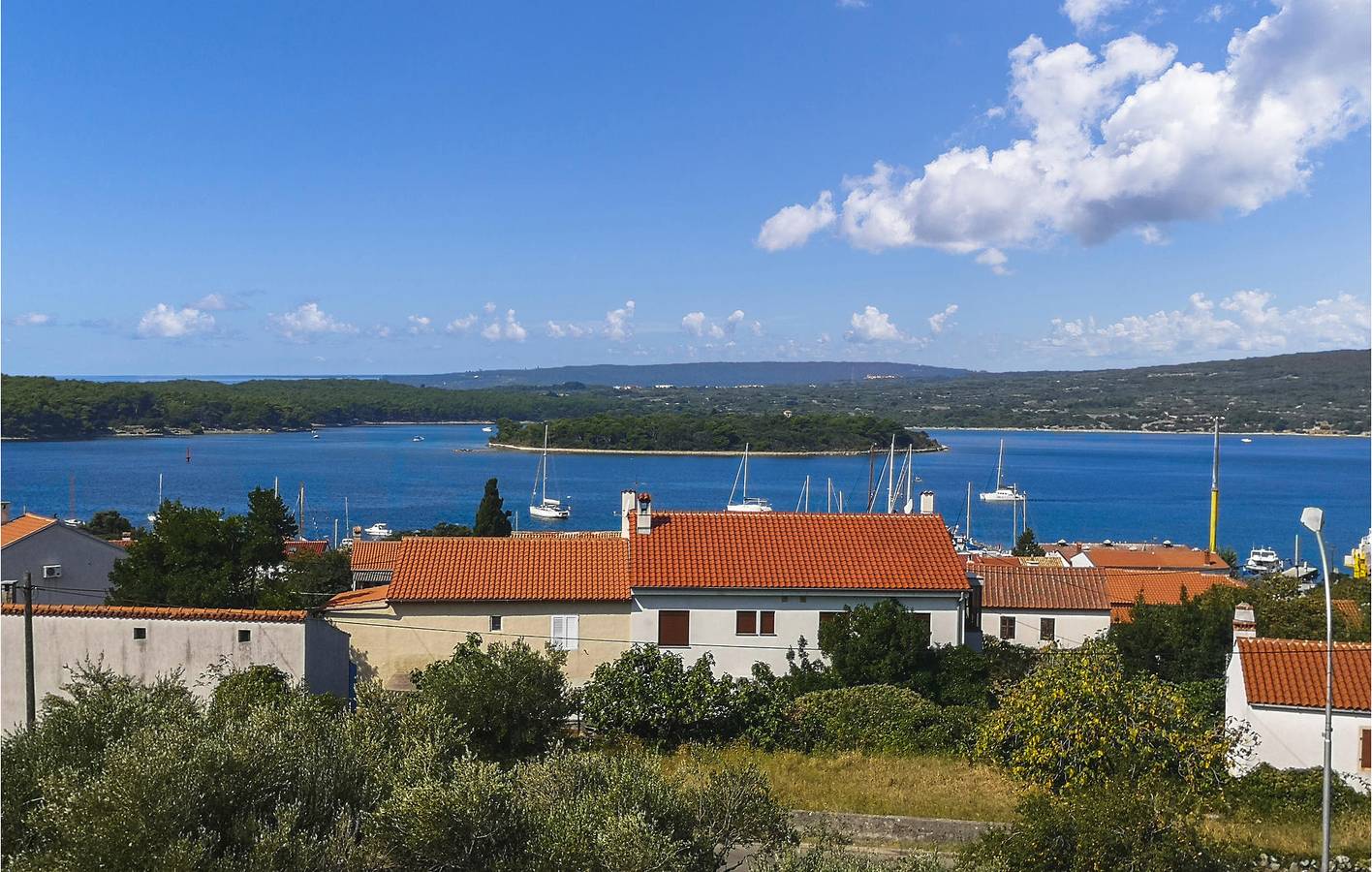 Geheel vakantieappartement, Vakantieappartement voor 5 personen met terras in Punat, Krk