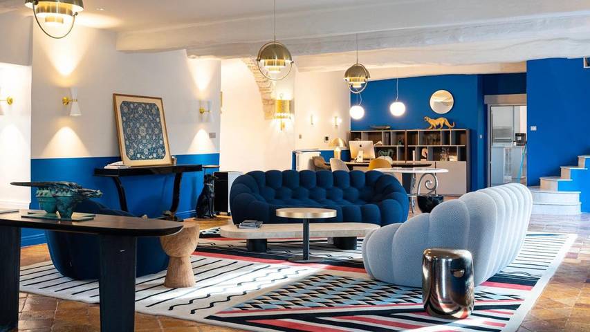 Chambre d’hôte pour 4 personnes, avec terrasse et piscine ainsi que vue et jardin
