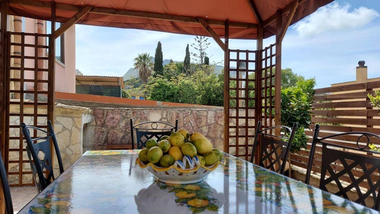 Double Room with Private Bathroom in Valderice, Provincia di Trapani