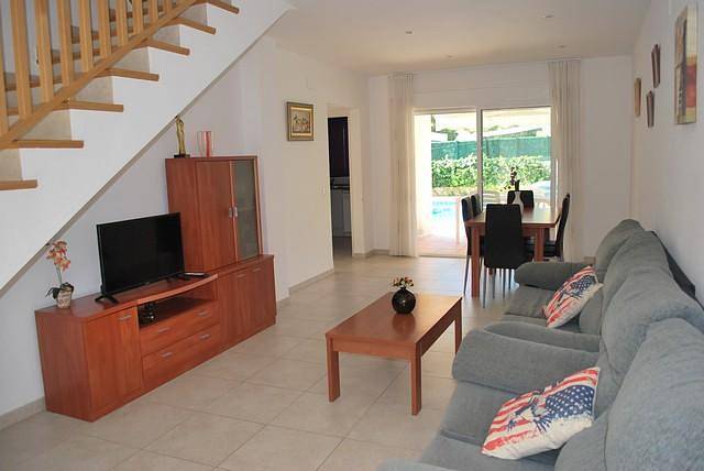 Casa rural para 6 personas, con terraza además de jardín y vistas en Tierras del Ebro - 3