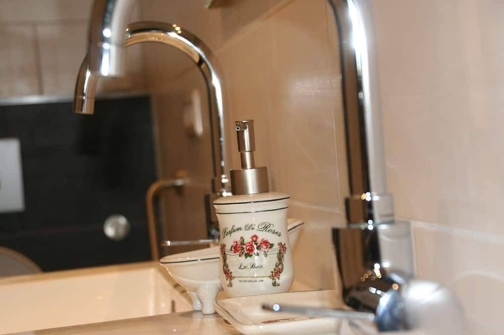 Geräumiges Haus, 4-6 Personen, eine Sauna, Wintergarten, Garten, Luxus-Badezimmer in Groenlo, Achterhoek