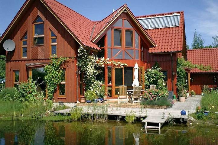 Ferienwohnung für 3 Personen, mit Terrasse und Sauna sowie Garten in Falshöft