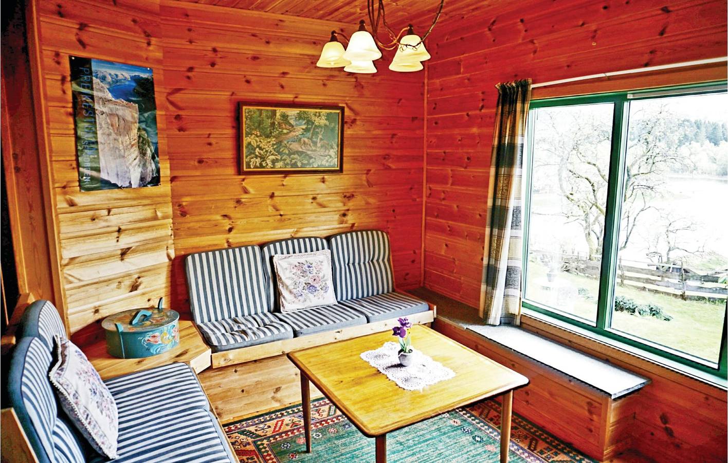 Ganze Ferienwohnung, Ferienwohnung für 8 Personen mit Terrasse in Sandnes