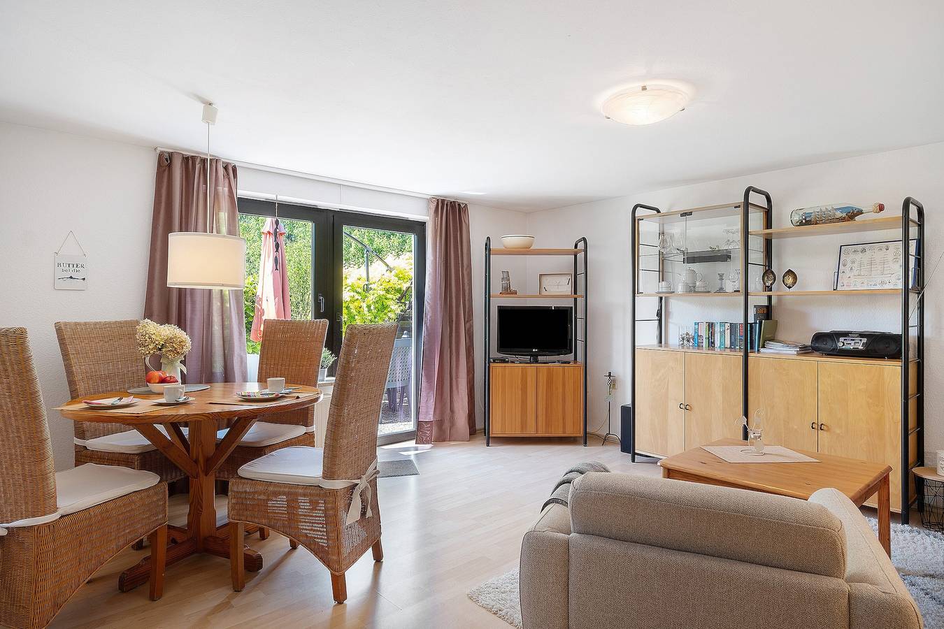 Ganze Wohnung, Barrierefreie Ferienwohnung 'An der Silberfuchsbörse' in Misselwarden, Cuxland