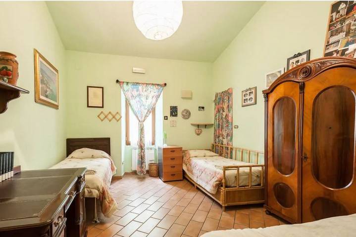 Ganze Wohnung, Ferienwohnung für 11 Personen mit Balkon/Terrasse in Gubbio, Umbrien