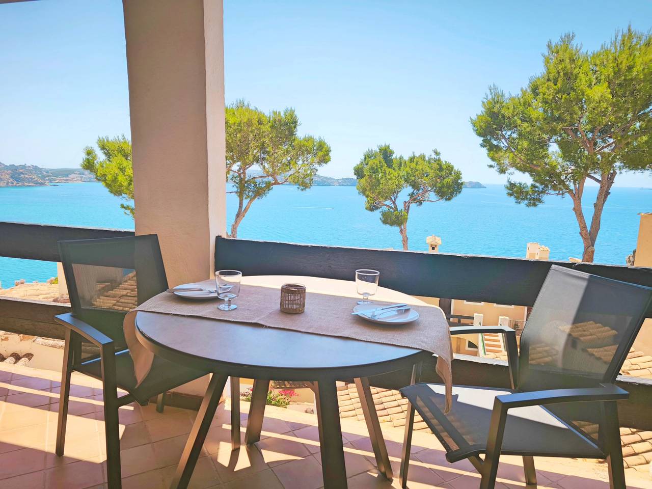 Geheel appartement, Vakantieappartement voor 3 personen met zwembad in Cala Fornells, Calvià