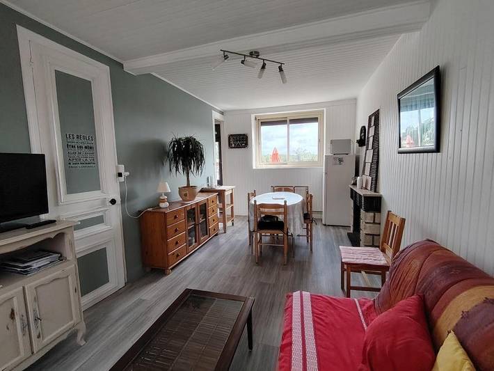 Location de vacances pour 5 personnes, avec jardin ainsi que vue et piscine à Granville - 2