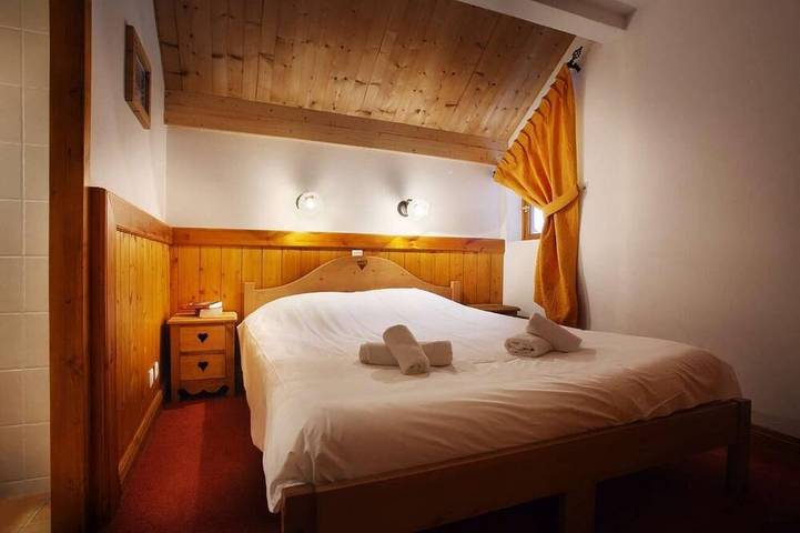Ganze Wohnung, Bis 50m skipiste, fitness, schwimmbad, sauna, hammam, balkon, fernseher, schließfach für die skier in Oz, Nationalpark Écrins