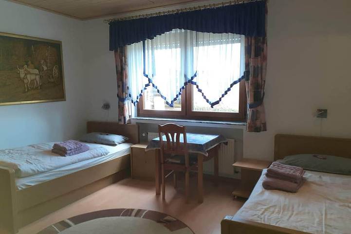 Gîte pour 3 personnes, avec jardin et terrasse à Hünfeld - 2