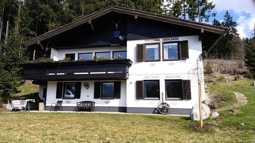Ferienhaus für 10 Personen, mit Ausblick und Garten