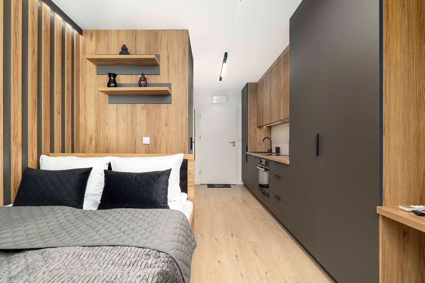 Ganzes Studio, Leszka Czarnego 15 Rzeszów | Air-conditioned Studio for Two | Business Trip | Remote Working in Rzeszów, Karpatenvorland