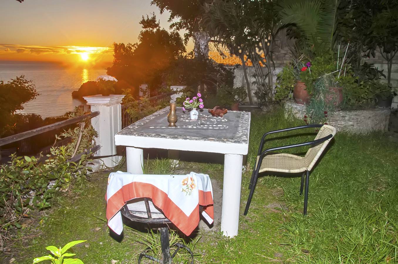 Ganze Wohnung, Studio Appartement Tonia mit Meerblick und Garten- Pelekas Strand, Korfu in Pelekas, Korfu