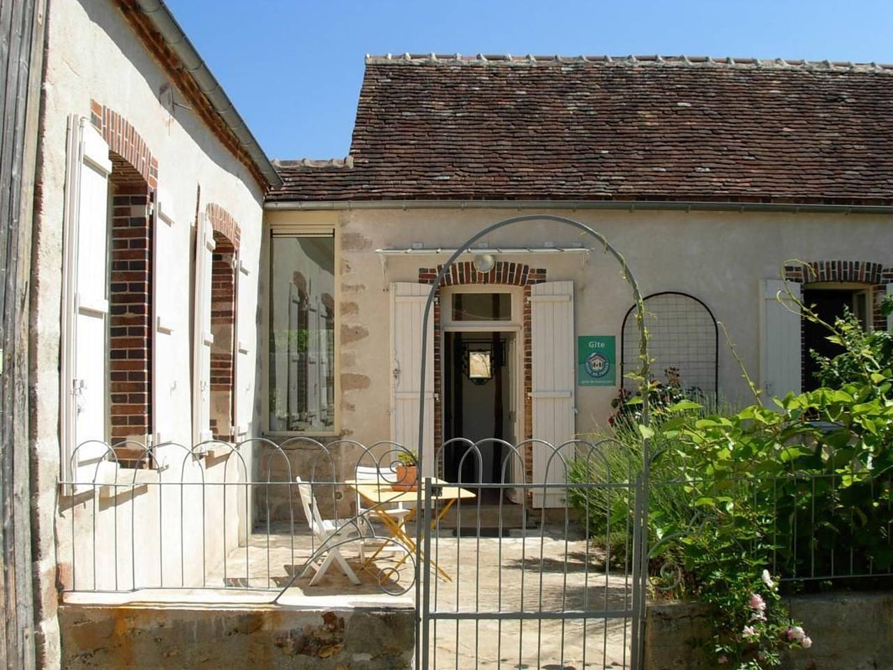 Ferienhaus Chaumot: Komfortabel, Haustiere erlaubt, Wandernähe in Chaumot, Yonne