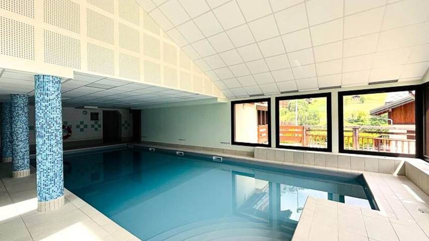 Chalet pour 7 personnes, avec balcon et piscine à Flumet