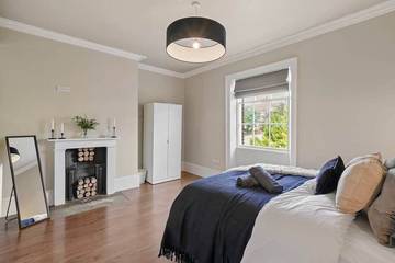 Apartment for 6 People in Wakefield, West Yorkshire, Photo 4