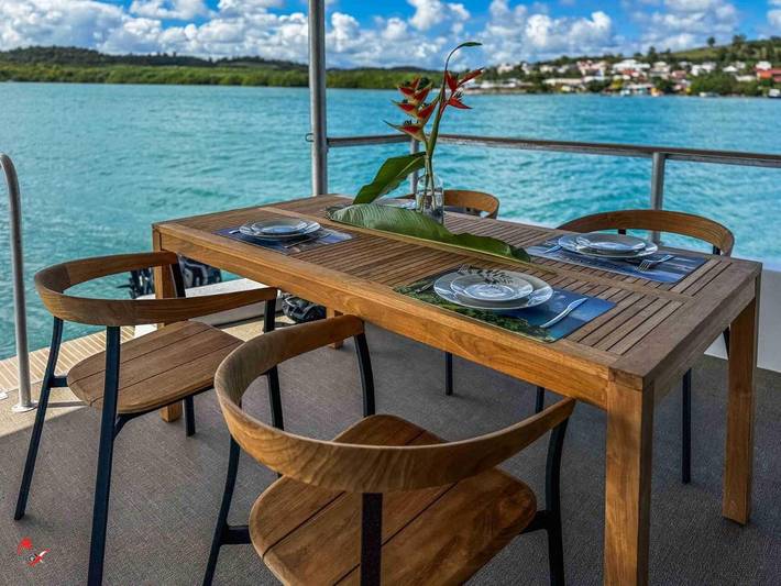 Bateau pour 4 personnes, avec piscine ainsi que terrasse et jacuzzi en Martinique - 2