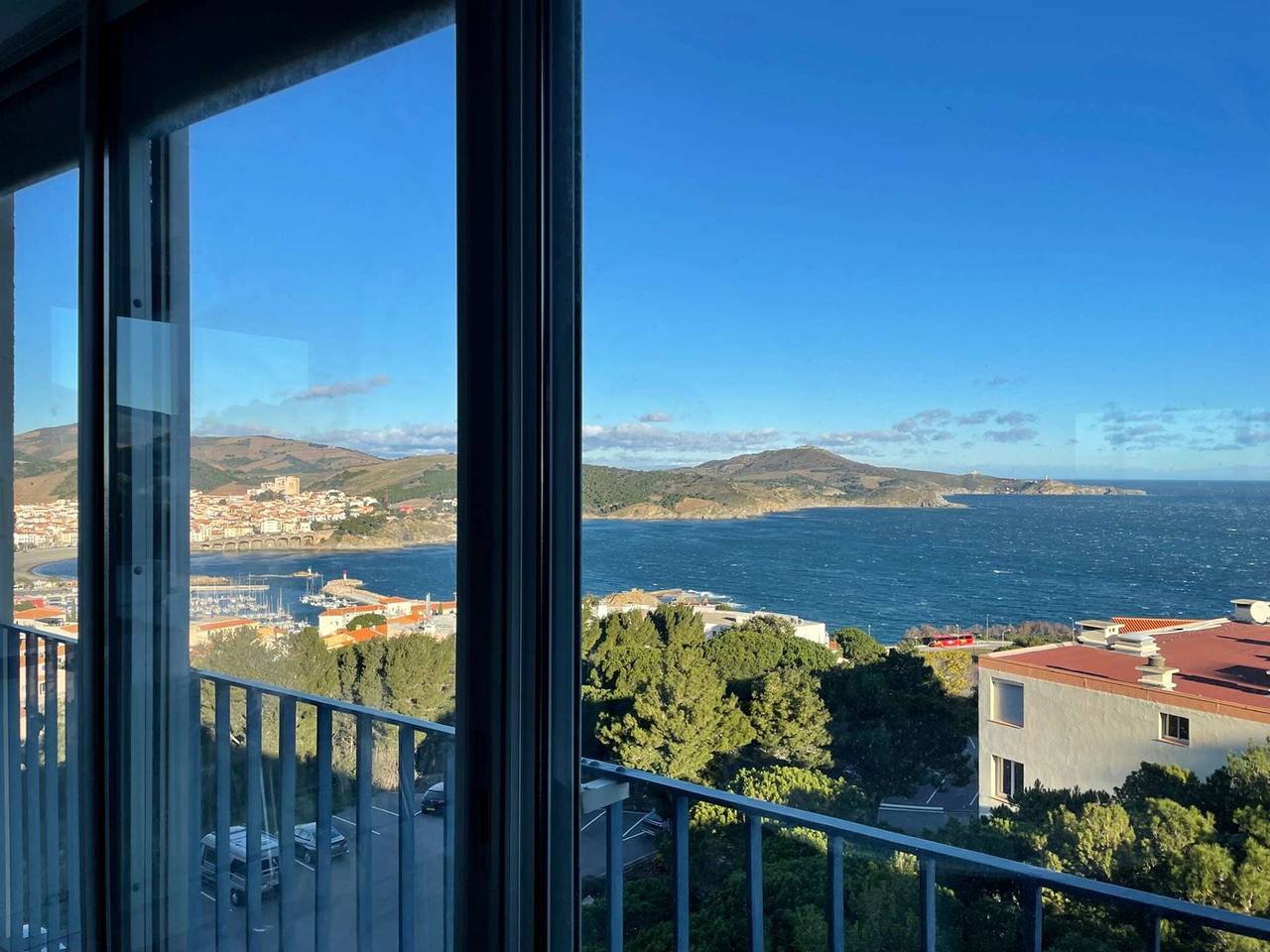 Entire apartment, Bright 2-room apartment for 4 in Banyuls-sur-Mer with dishwasher and sea view in La Côte Vermeille, Banyuls-sur-Mer