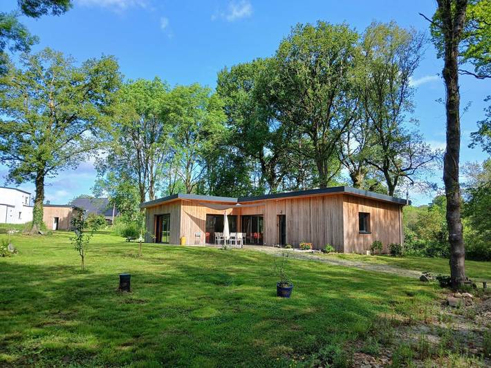 Gîte pour 6 personnes, avec jardin et terrasse dans La Ville Louais
