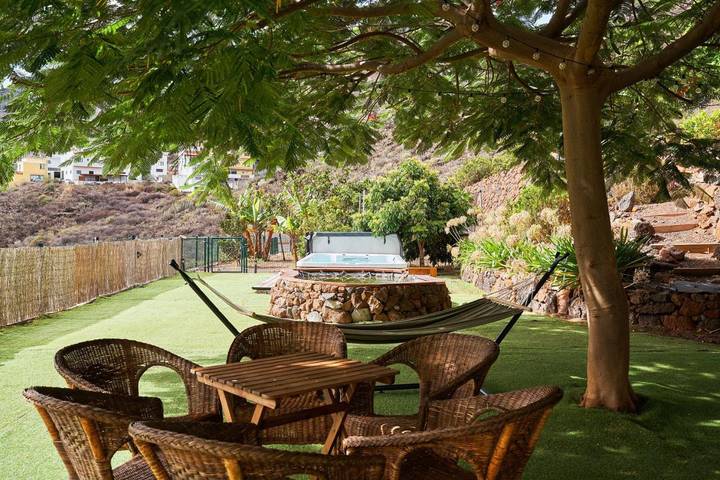 Chalet para 8 personas, con vistas además de piscina y jardín en Santa Cruz de Tenerife - 4