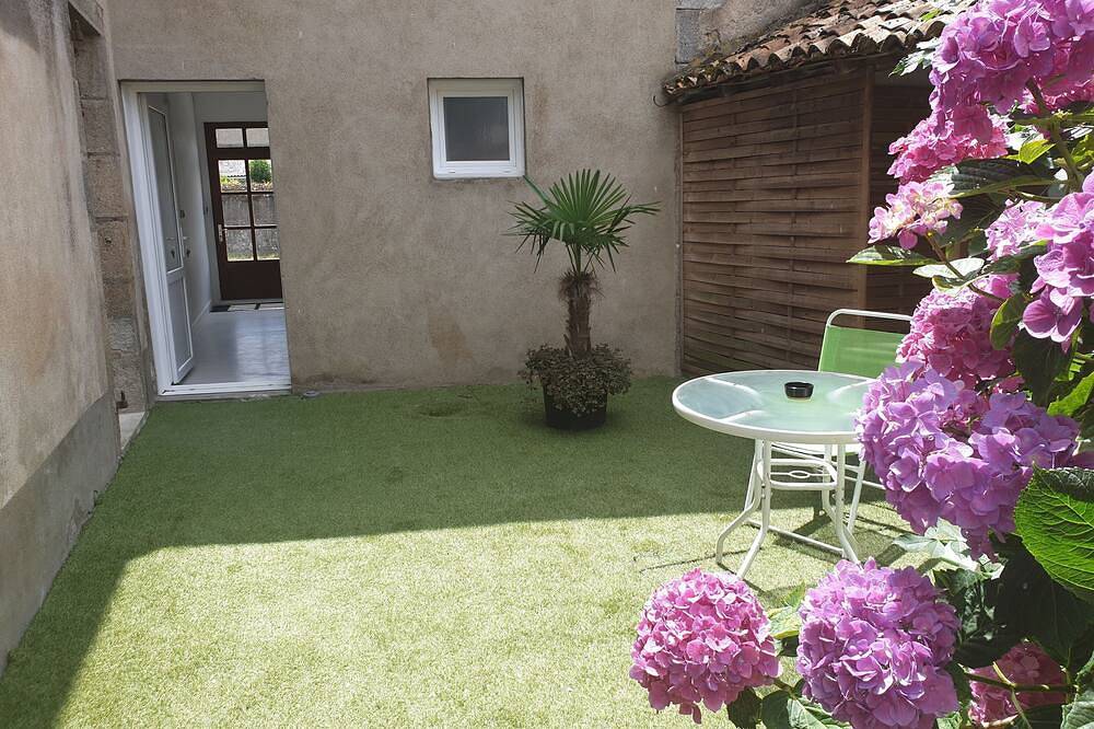 Entire apartment, Studio Indépendant in Bressuire, Deux-Sèvres