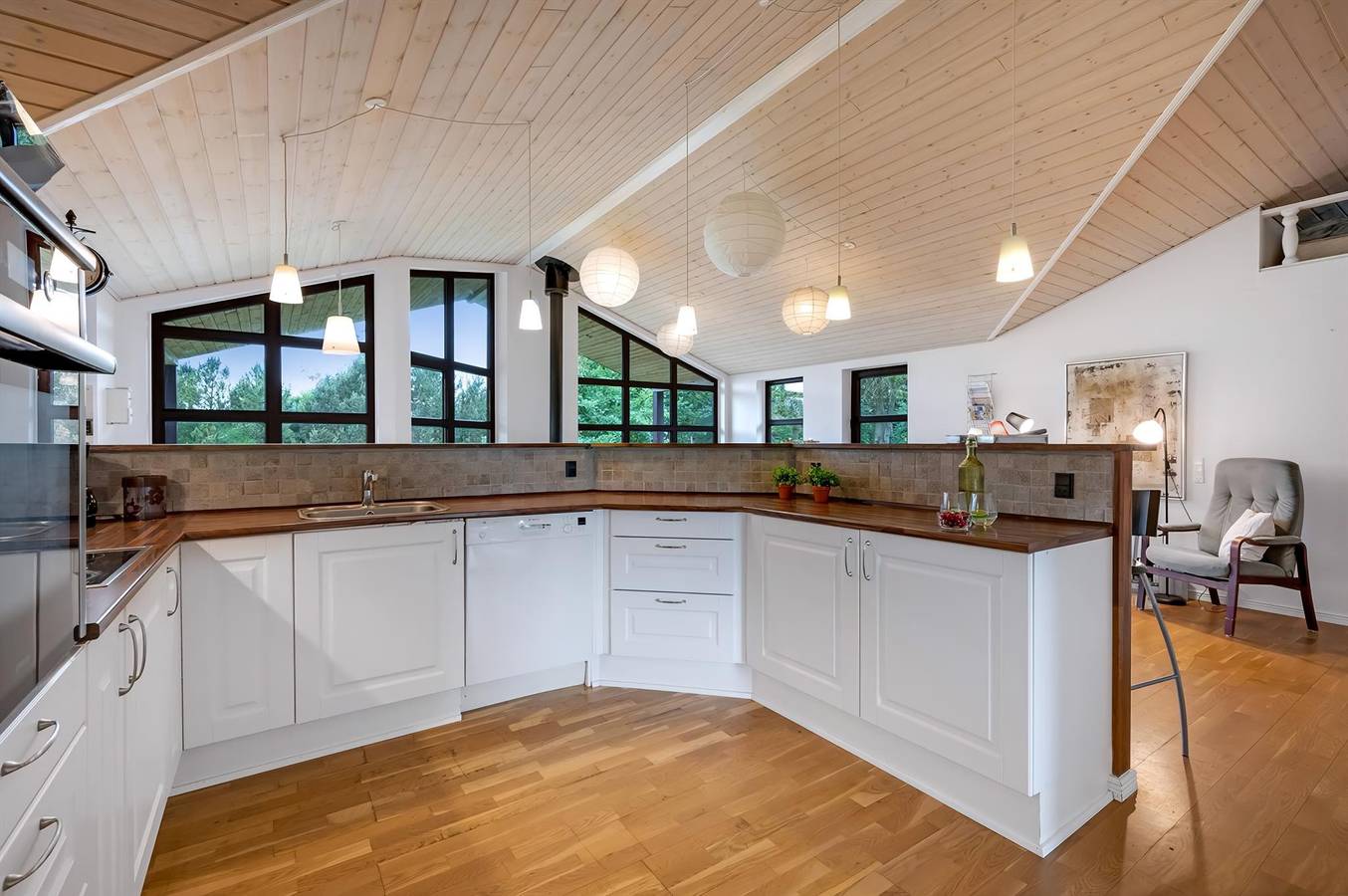 Stunning home in Skjern w/ 4 Bedrooms, Sauna and Wifi in Skjern, Fjord Ringkøbing