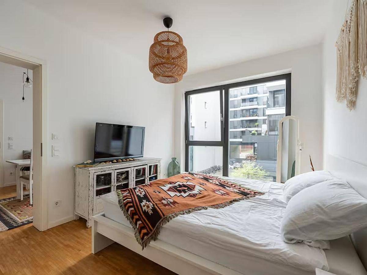 Apartment with Balcony in Mitte Berlin, Berlín