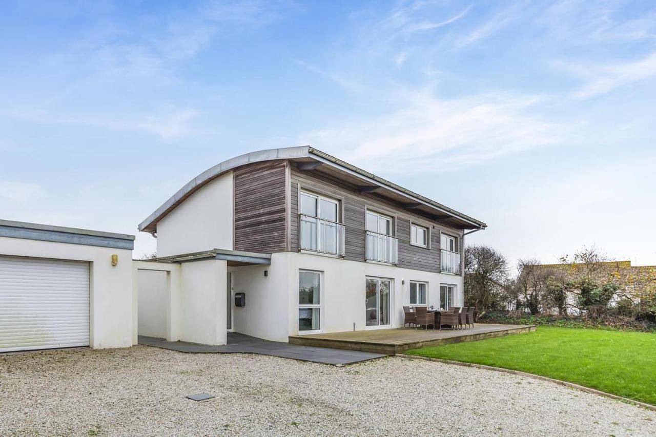 4 Bed in Widemouth Bay oc-s34119 in Widemouth Bay, Cornwall