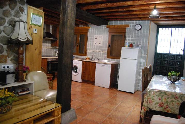 Casa rural para 9 personas, con jardín además de piscina y piscina para niños, Familias con niños en Comarca de Ávila - 3