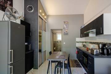 Appartement De Vacances pour 2 Personnes dans Saint-Cézaire-sur-Siagne, Région de Cannes, Photo 4